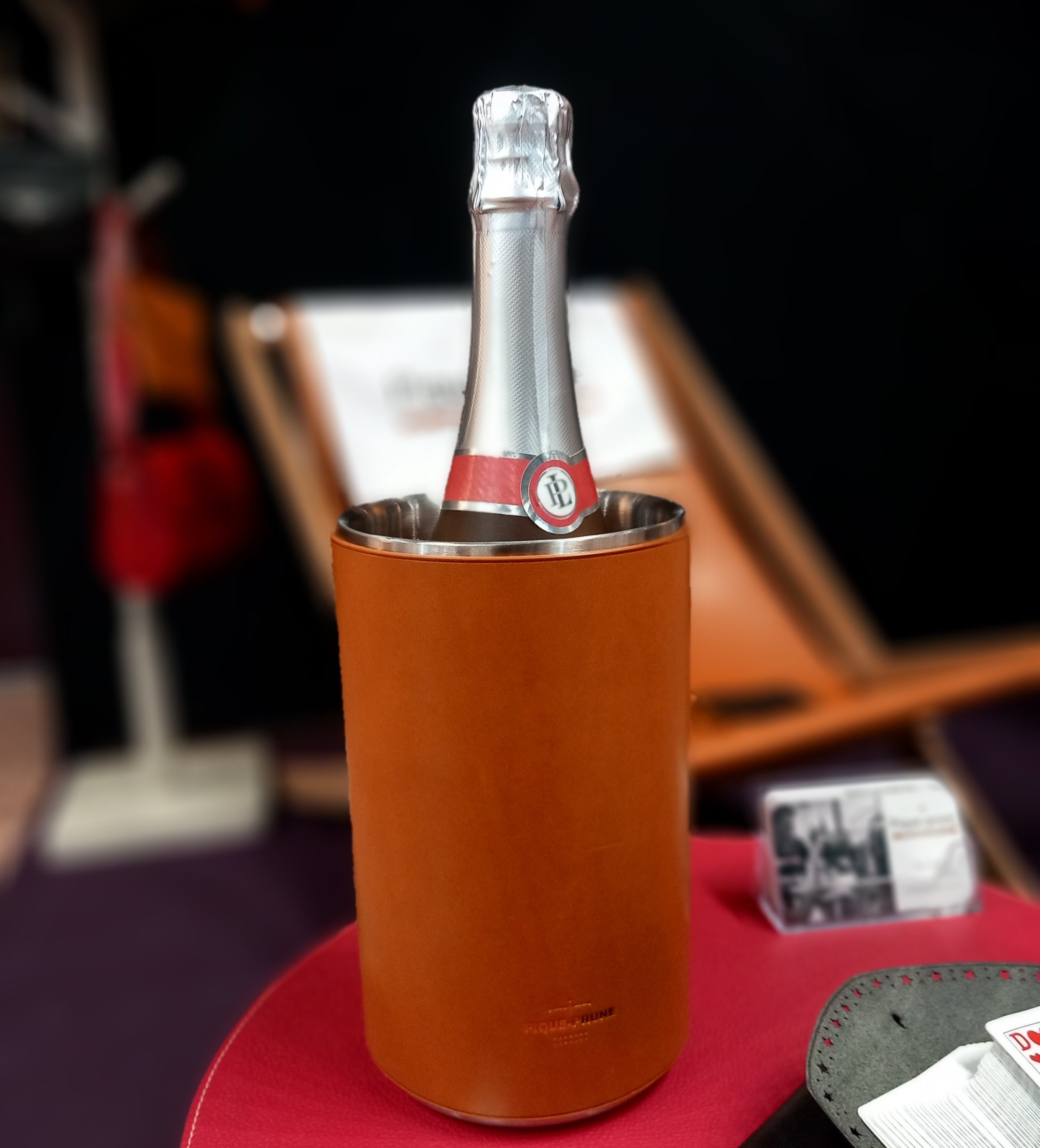 Rafraîchisseur de vin gainé de cuir